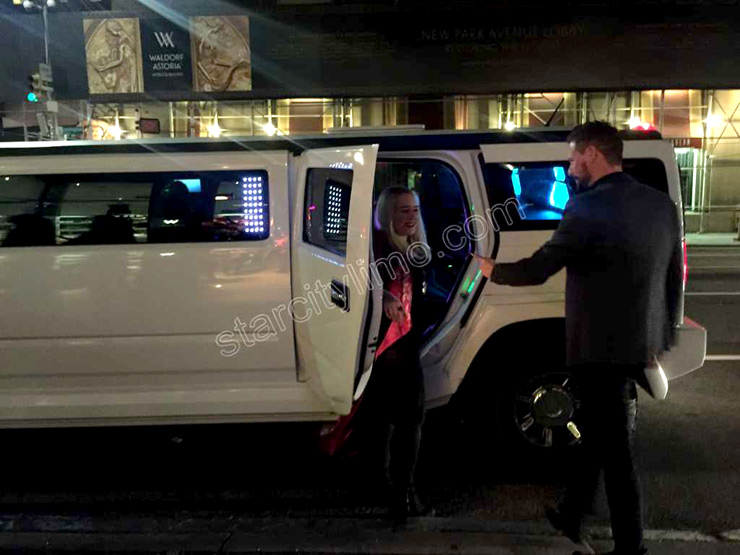 Hummer limousine Waldorf Astoria