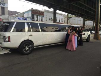 Range-Rover-Limousine_for-Prom-NYC