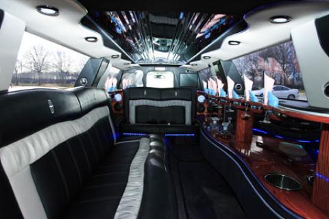 Lincoln Limousine for Prom