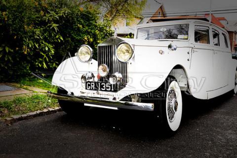 Antique Rolls Royce Phantom Limousine in NY