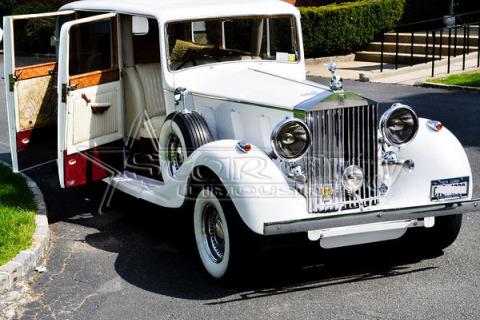 Antique Rolls Royce Limousine in Bronx