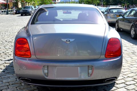 Bentley limousine for casino trip